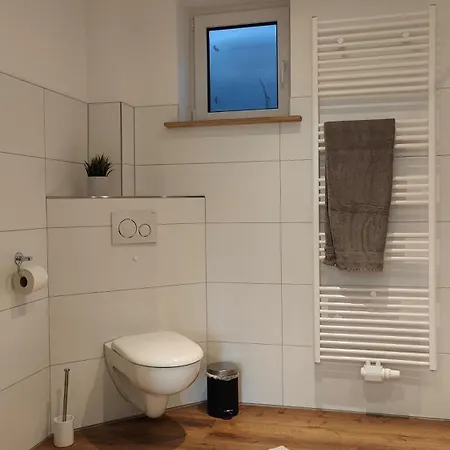 Einliegerwohnung 350m Vom * Westensee