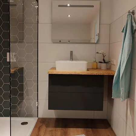 Einliegerwohnung 350m Vom Westensee